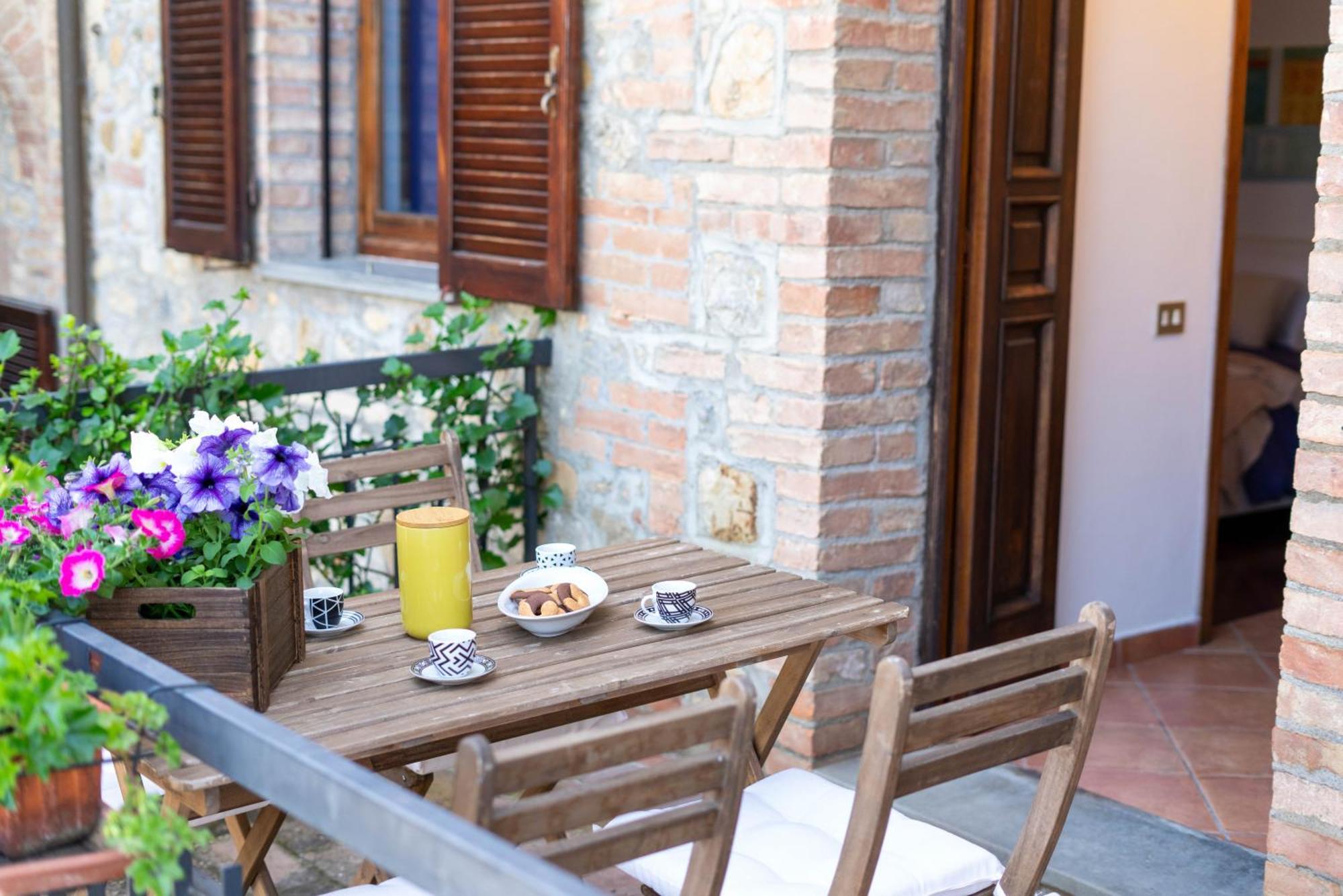 Poggio Nociano Apartment Сиена Екстериор снимка